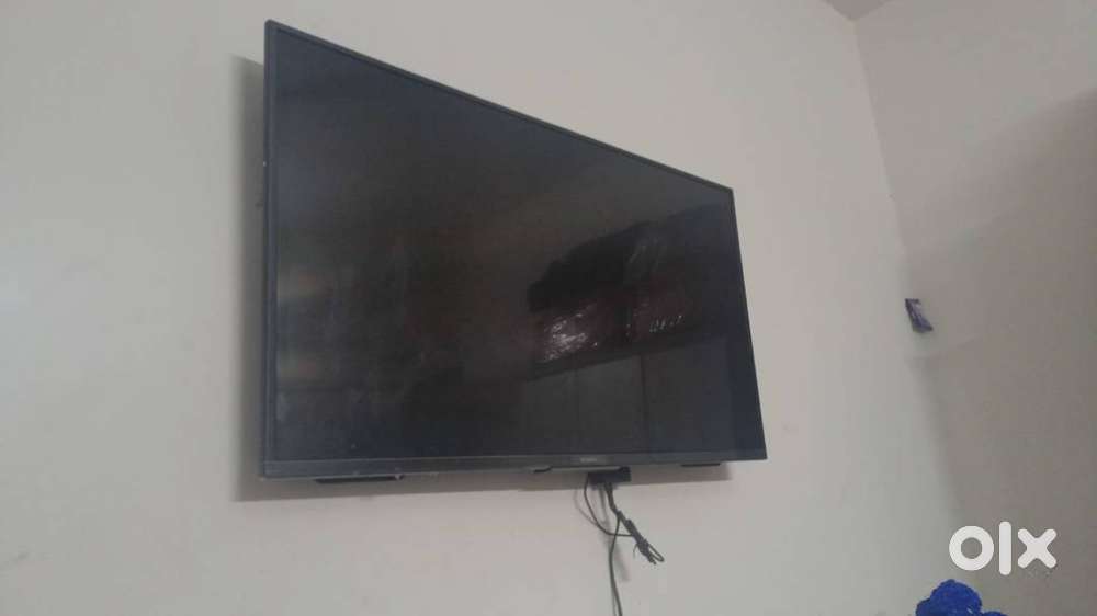 sony tv 43 inch just 2 year old only screen flickering problem