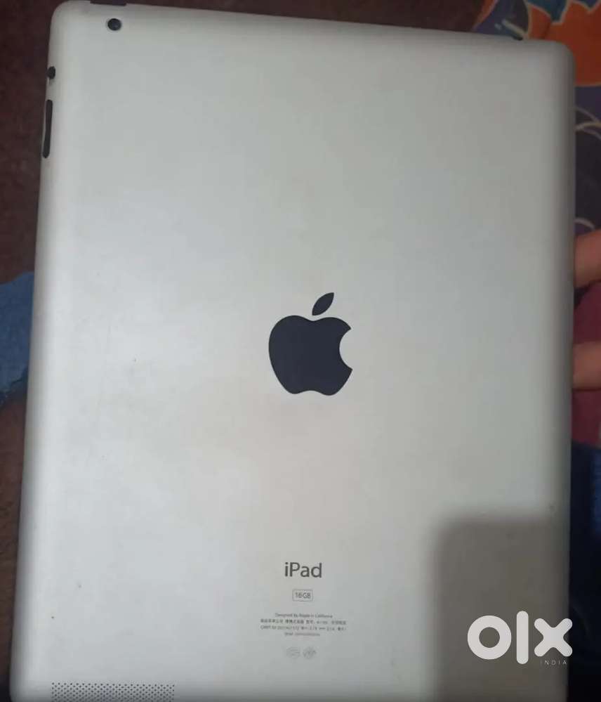 Appil ipad- A1395.
Screen lock and i cloud lock.display and more good