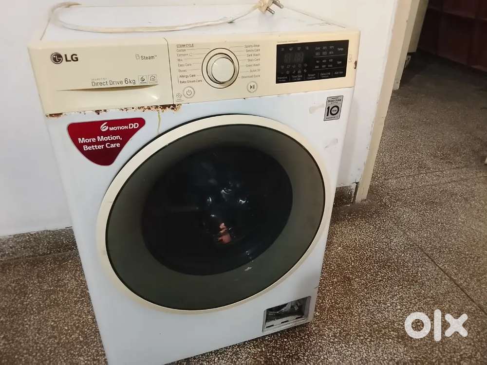 LG Front-Load Washing Machine 6 kg with Touch screen display