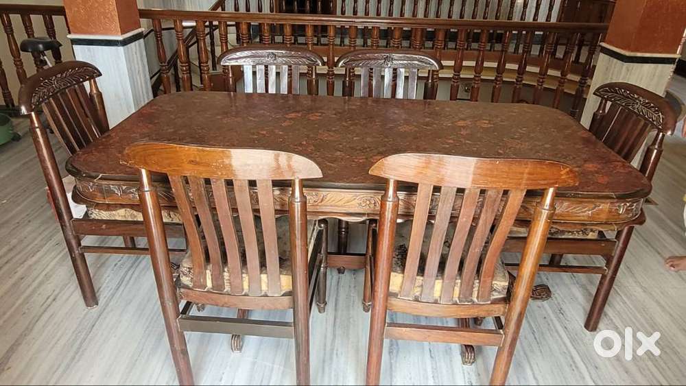 Dining table with 06 chairs and dressing table with stool