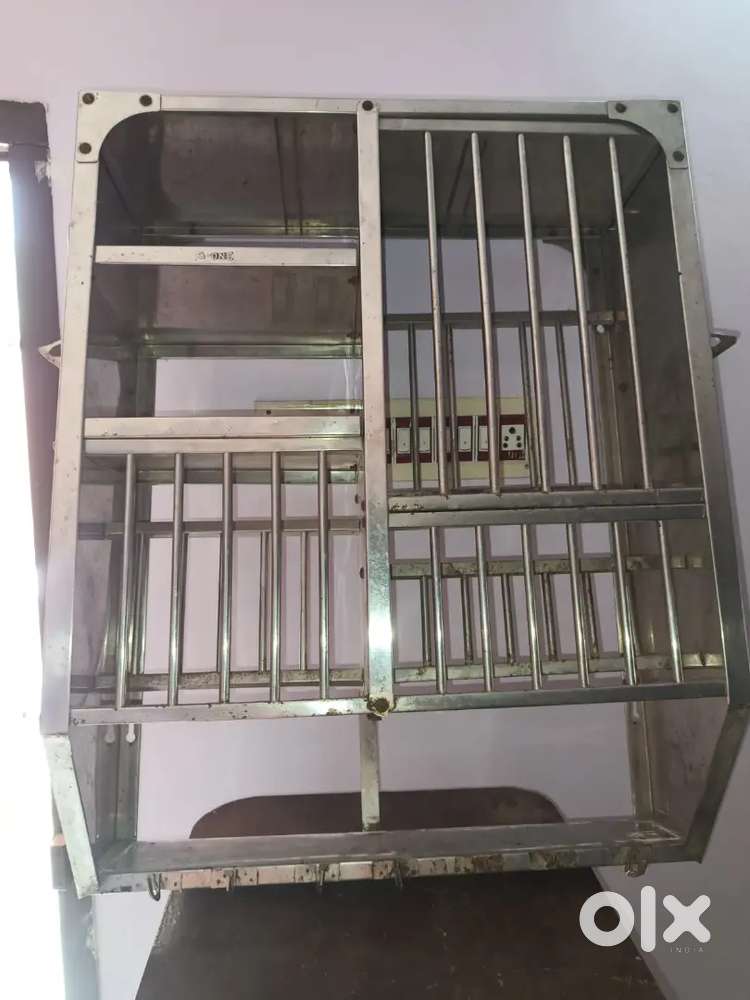 KITCHEN WALL MOUNTED STAND & KITCHEN VESSEL DRAINER