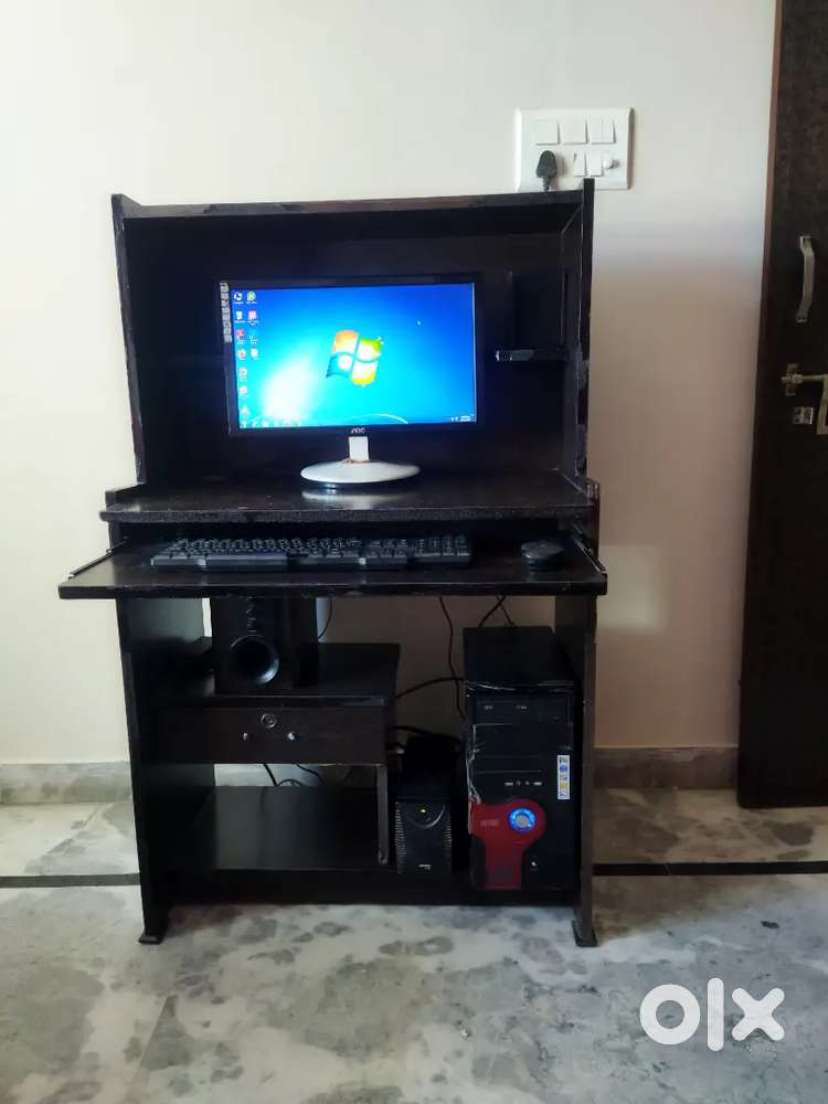 PC with UPS, Speaker & Table