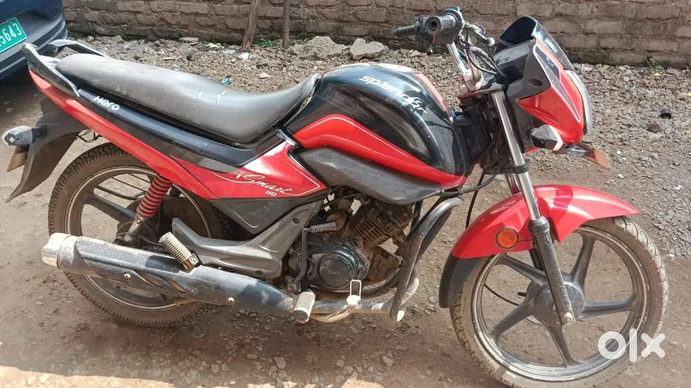 Hardly used 1st hand use both new tyre