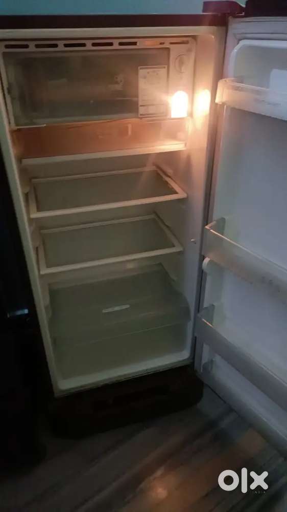 LG fridge 215 litre