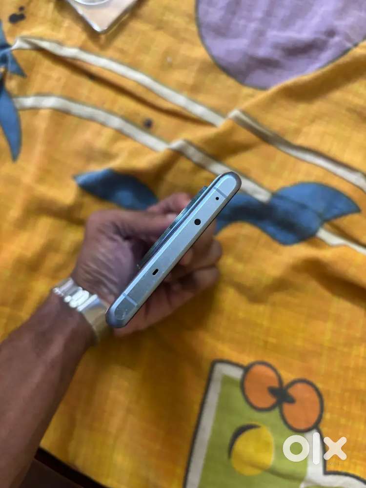 One plus 12r 8 gb 256 13 months charger bill box orginil