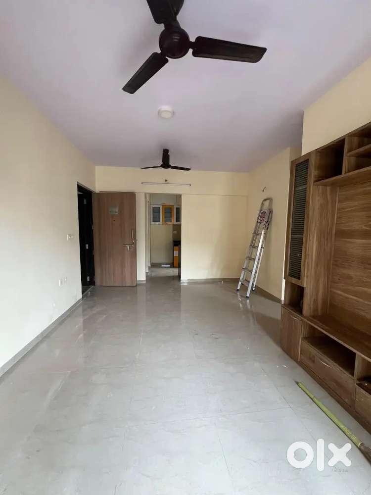 1.5 bhk semi furnished flat available for rent in casa Rio palava