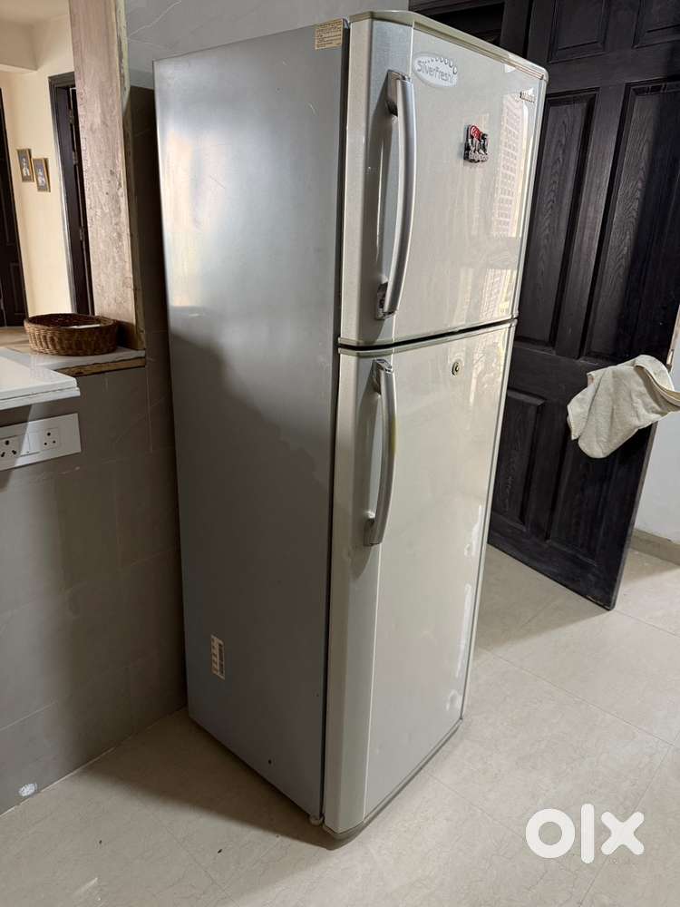 Samsung Refrigerator 325 ltr fully functional