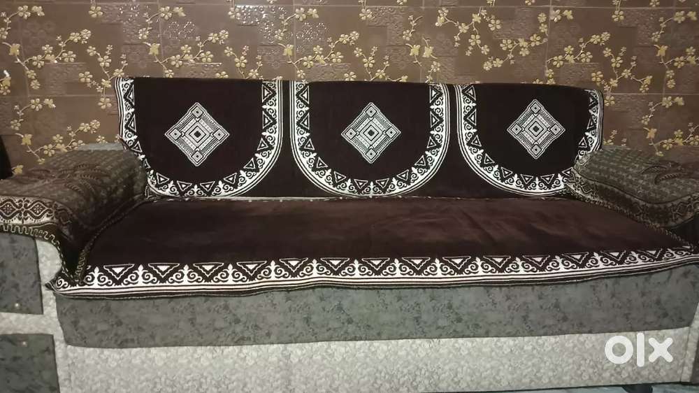 Sofa set with cover