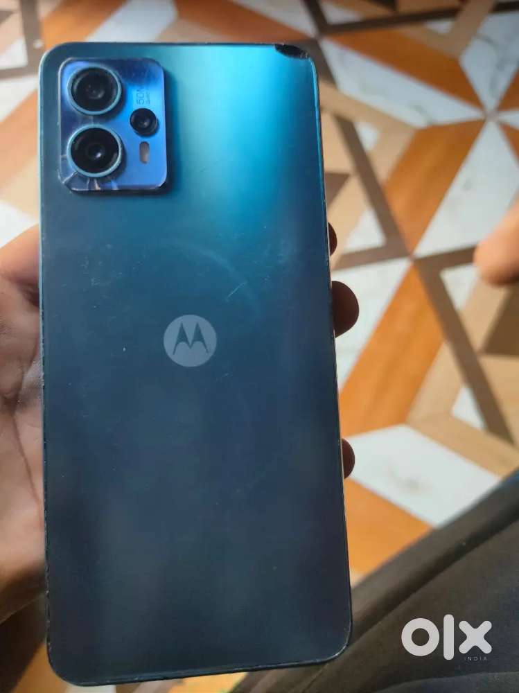 Moto g13. 1year old Ram. 4.128 box charger sab h