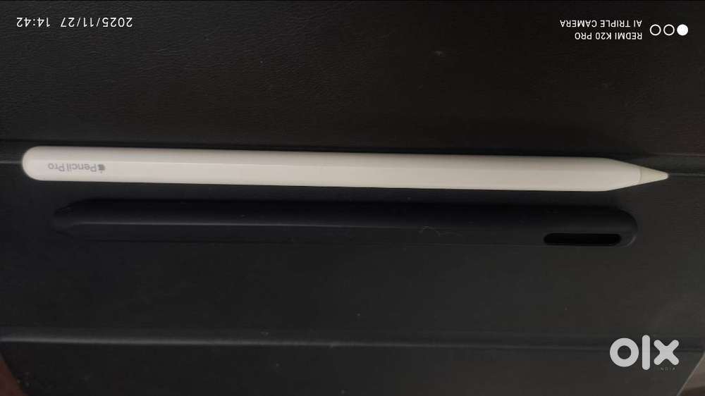 Apple pencil pro with black cover