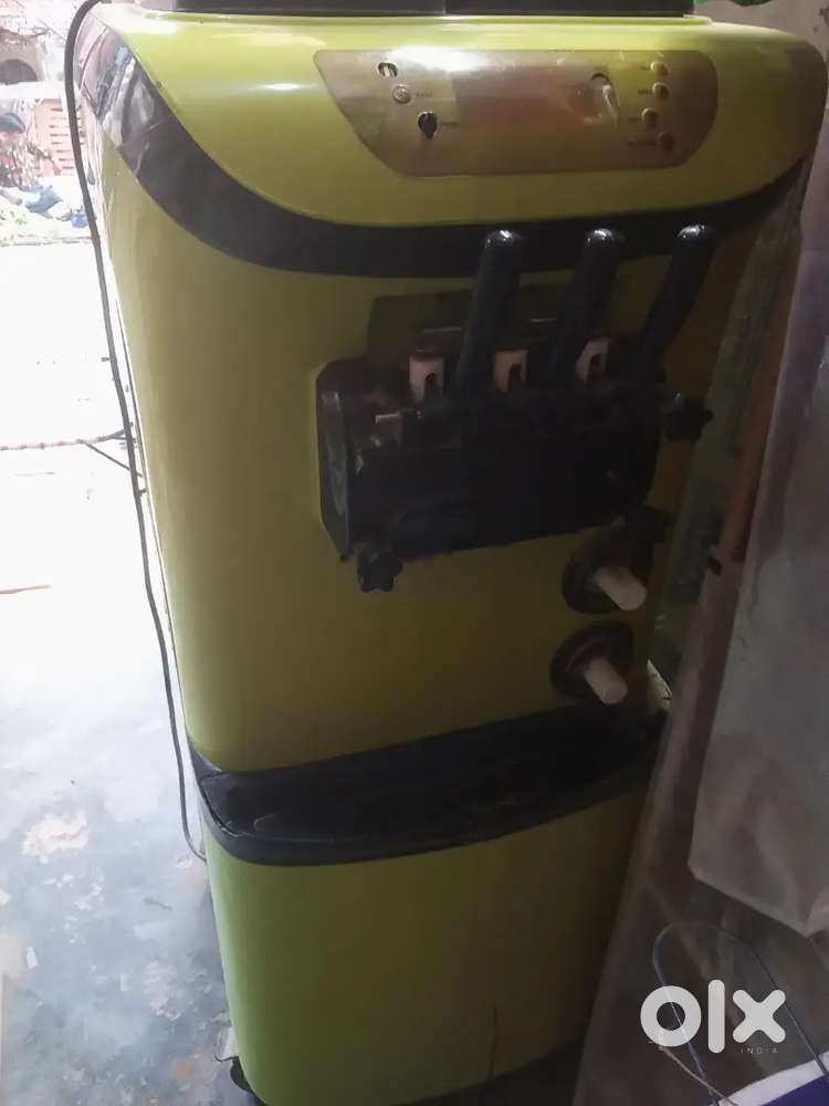 Ice cream machine