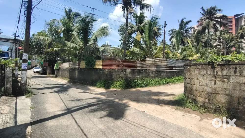 RESIDENTIAL LAND FOR SALE NEAR ULLOOR JUNCTION