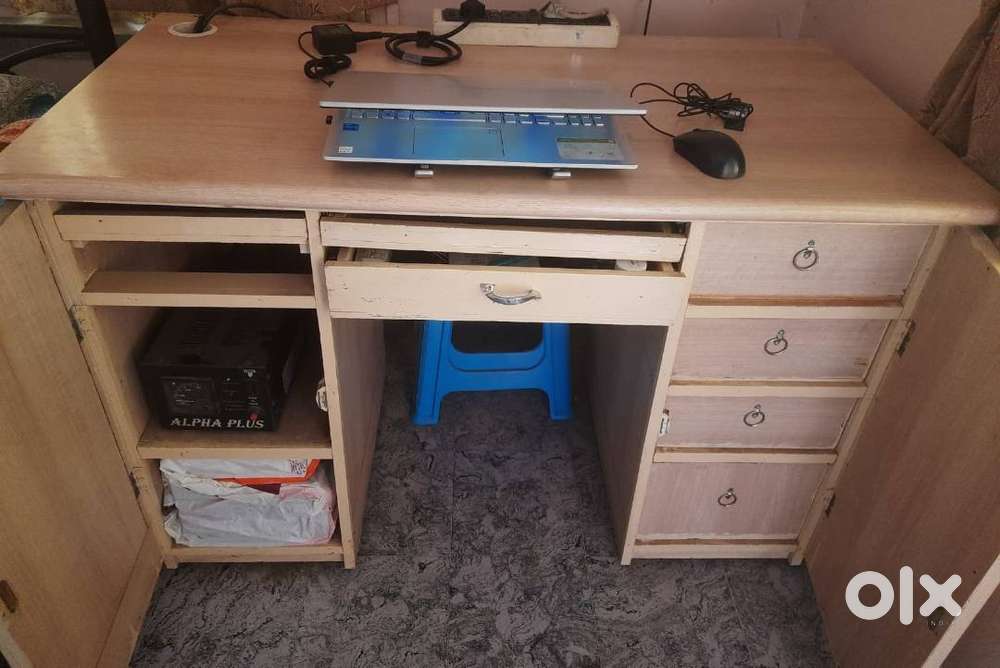 Wooden Computer Table