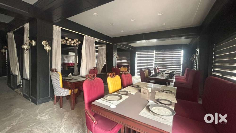 Commercial space in Gol Market with complete interior