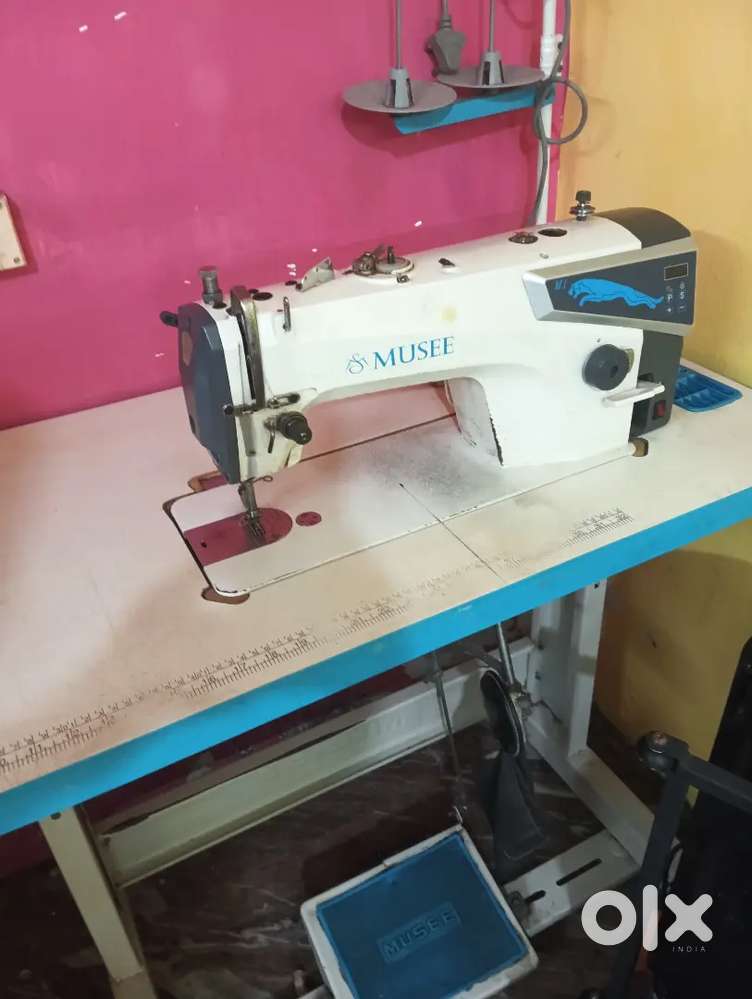 Musee company sewing Machine sale in pakka condition