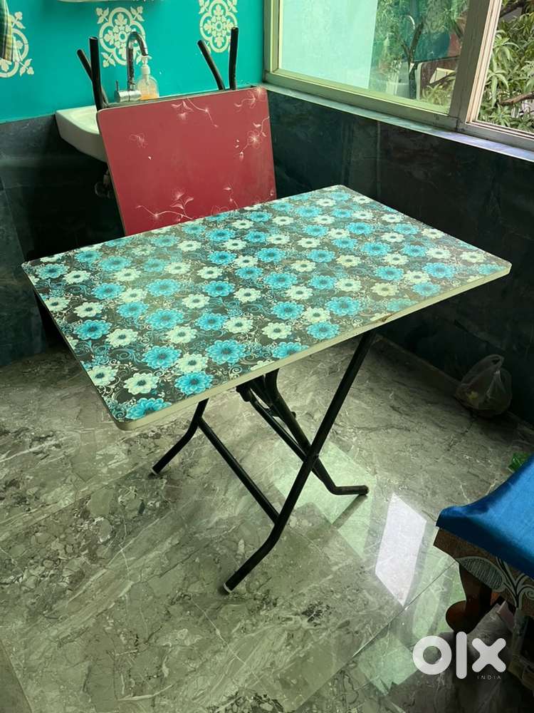 Foldable Study Table (Two pieces)
