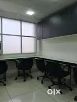 1 boss cabin 5 sitting office space in laxmi nagar