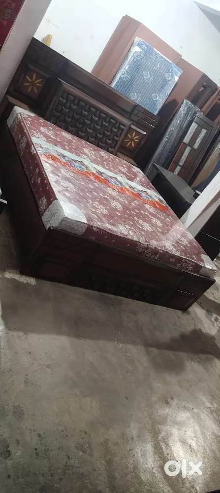 New luxurys model  king size head and bottom storage with storage cot