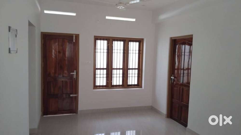 FOR BACHELORS / FAMILY 2 BHK 1ST FLOOR . APPARTMENT