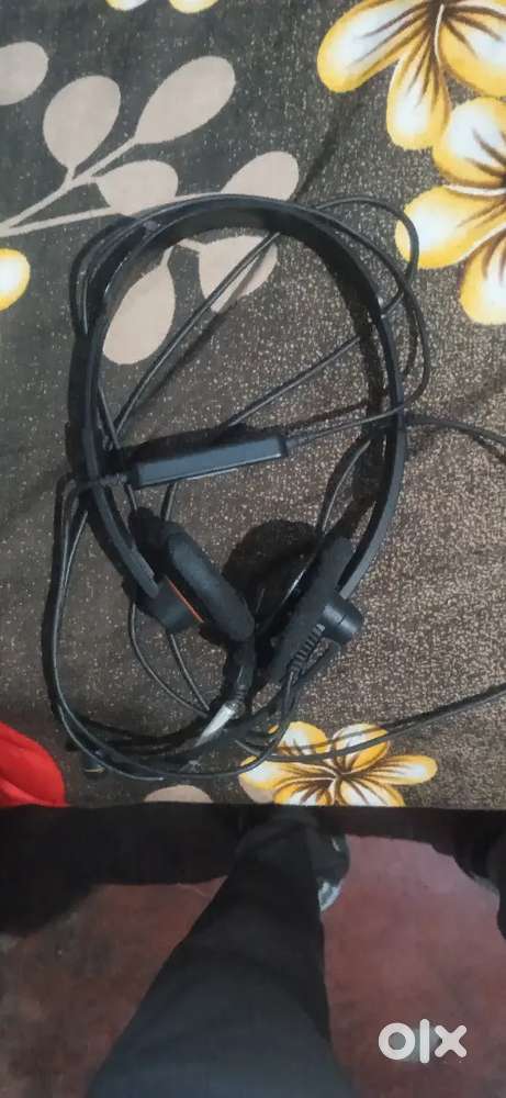 Headset with mic