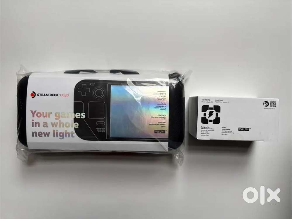 Valve Steam Deck 1 TB Gaming Console OLED Screen