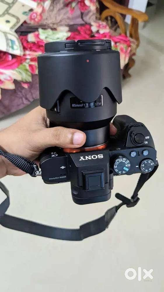 Sony A7m2 with 28 -70 kit lens under warranty