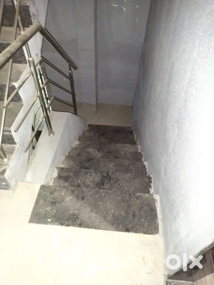 Ground floor 1bhk . frast floor 1rk.sacund floor 1rom with toylet bhat