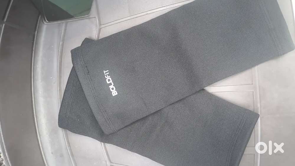 Give comfort to your knees while sitting standing or playing