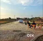Lucknow  me khurdhai market se laga huaa plot lee