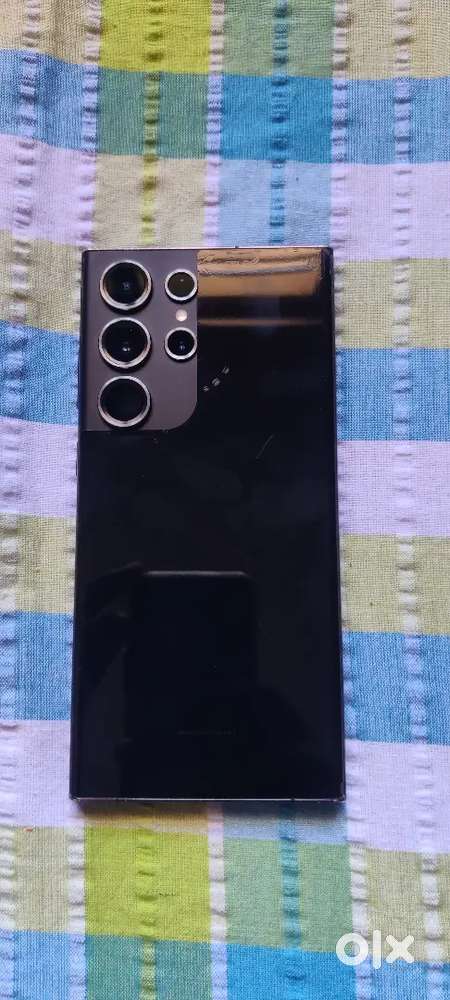 Samsung galaxy s23 ultra, without bill and box only original charger