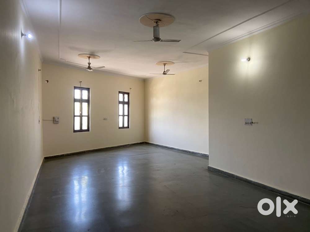 Commercial space for rent on main nangloi road near don bosco najafgar