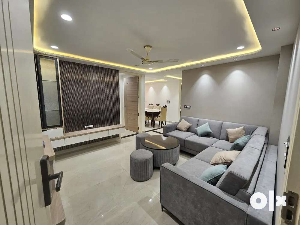 4 bhk luxurious fully furnished flat on 80ft Road, near Vaishali