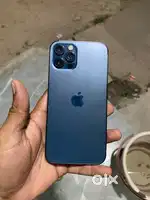 Iphone 12 pro ek dam screless phone ha ek bhi dant vgra nhi ha