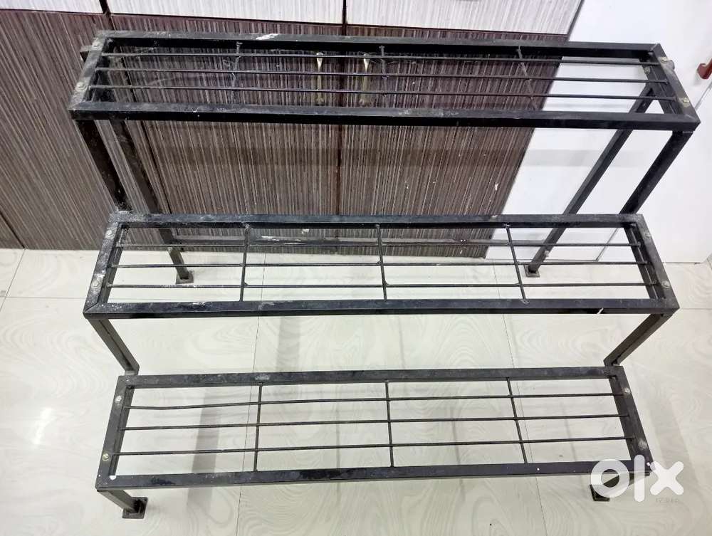 3-tier stand Metal Plant Stand for sale