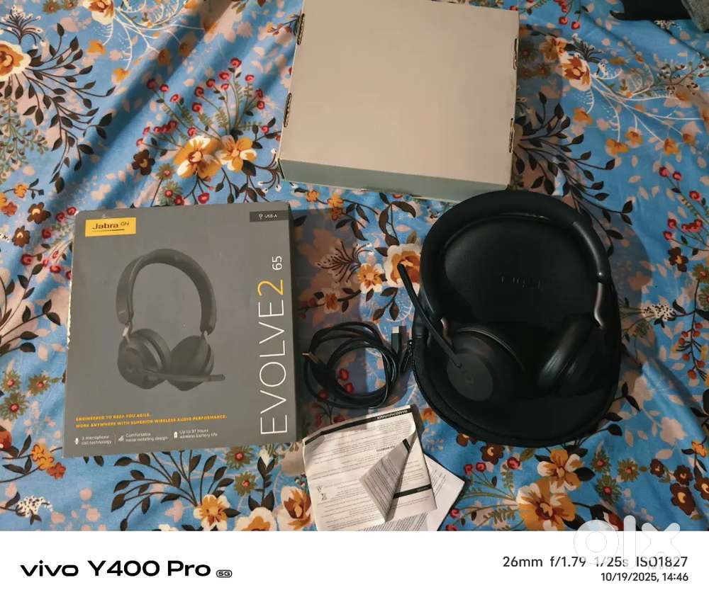 Jabra evolve2 64 wireless bluetooth device