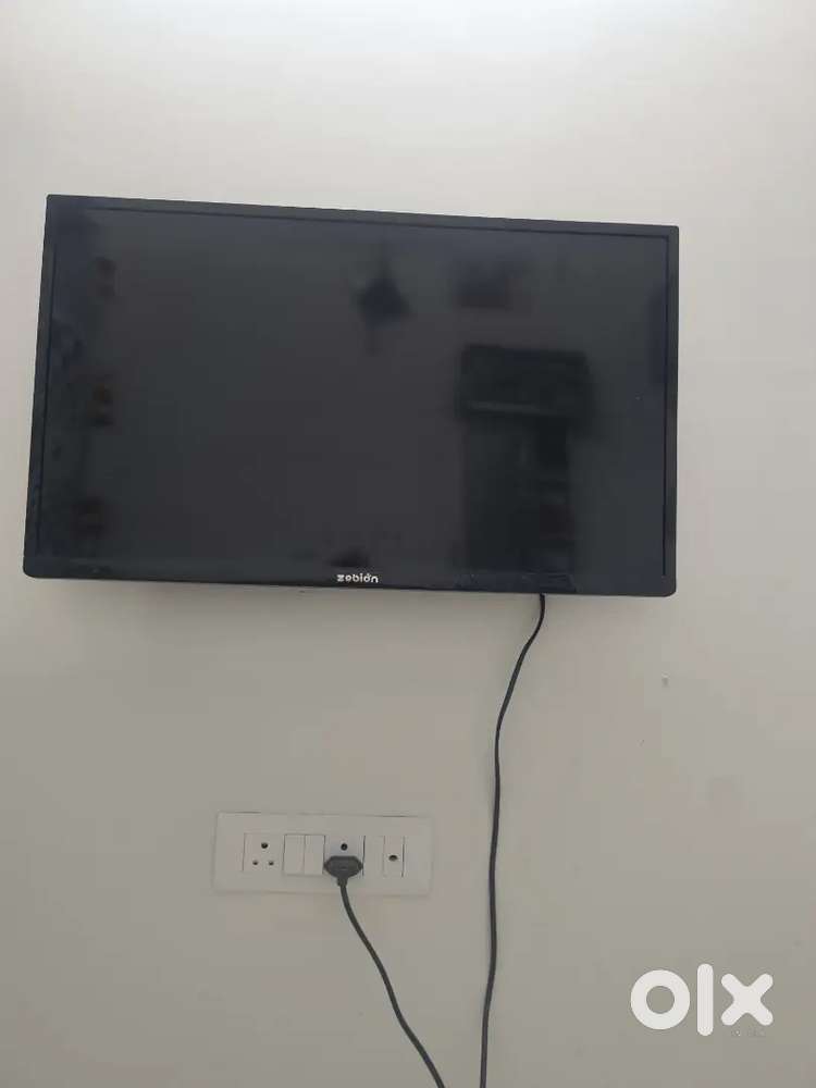 Zebion 30-inch LED TV in Great Condition – Fully Working, Best Price!
