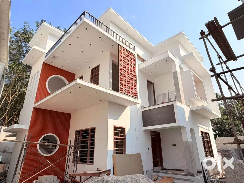 4 BHK POTHENCODE KAROOR