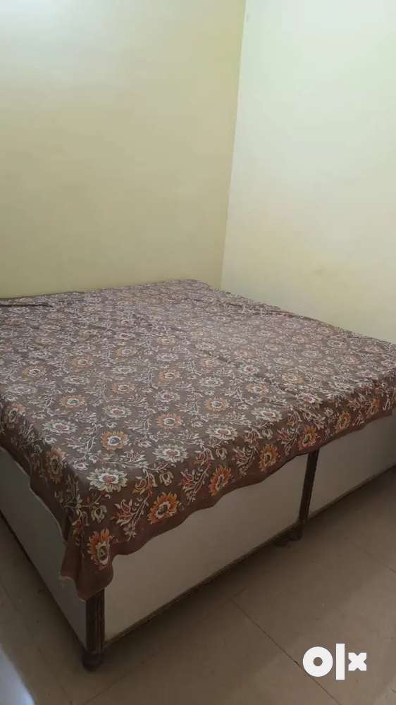 3 ROOMS SET FOR A FAMILY IN MOHINI PARK