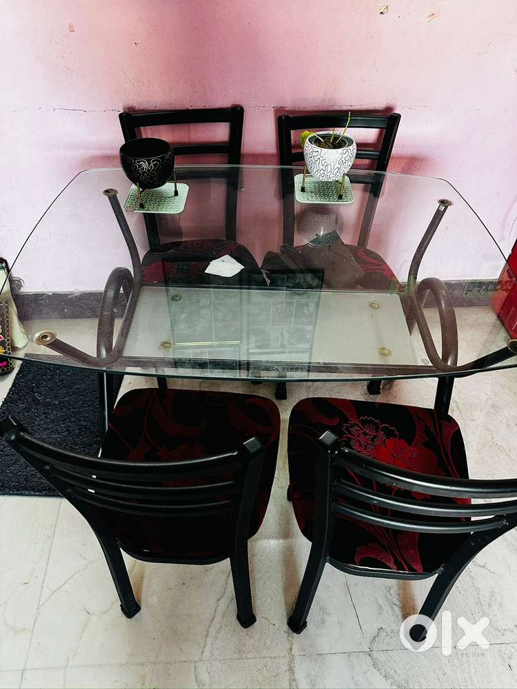 6 seater Dining Table