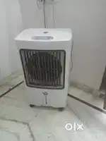 WinDS plastic cooler 10 months old great condition