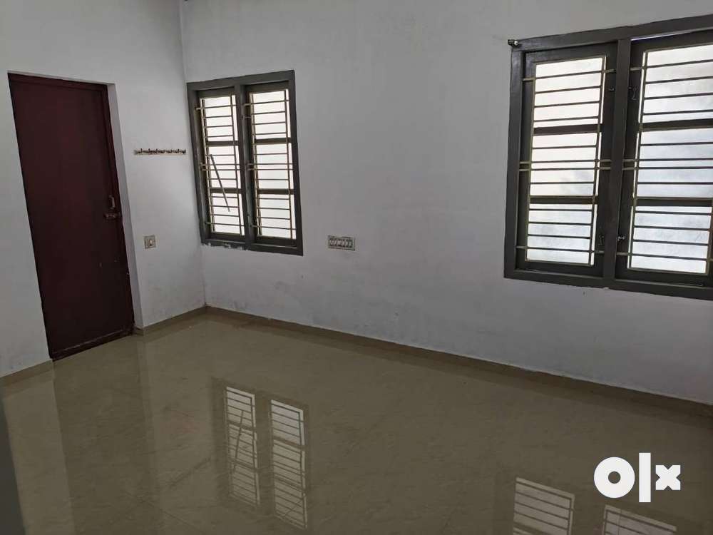 (ID-S190289)Commercial Cum Residential House For Sale at Vattiyoorkavu