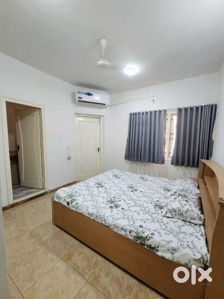 4 bhk luxury bangalo rent