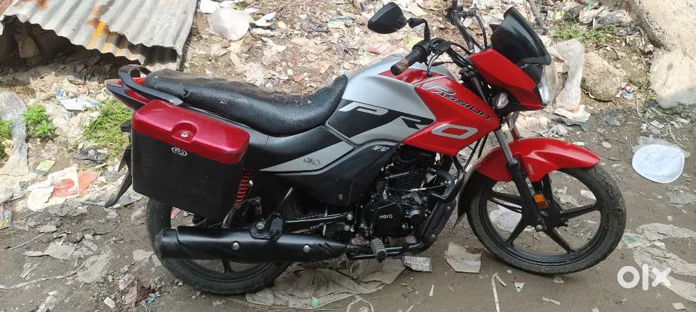 Bike acchi he laken humra pas dusra bike he