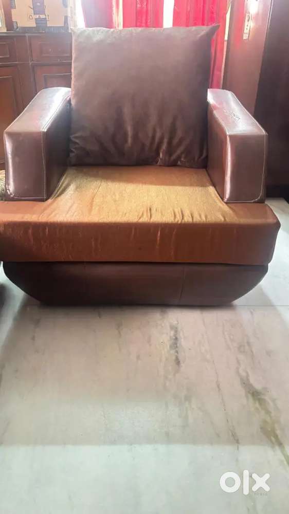 5-Seater Sofa Set in Excellent Condition  Urgent Sale