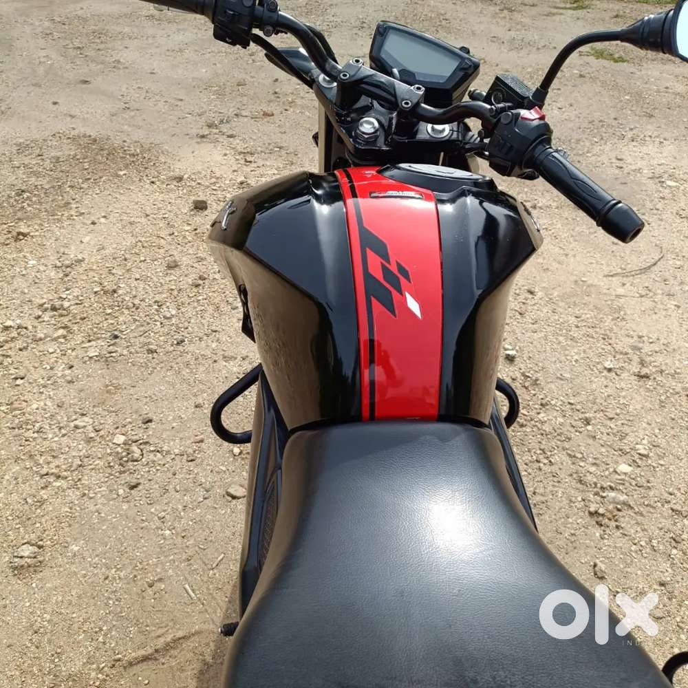 TVS APACHE RTR 160 V4