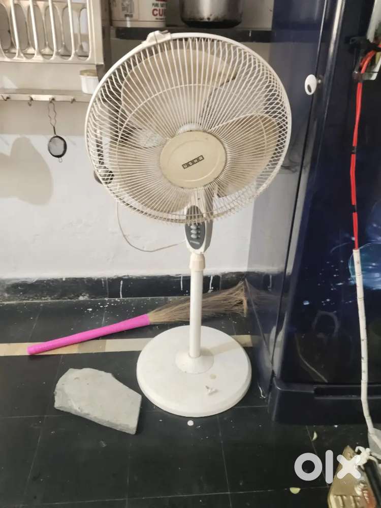 Table fan usha