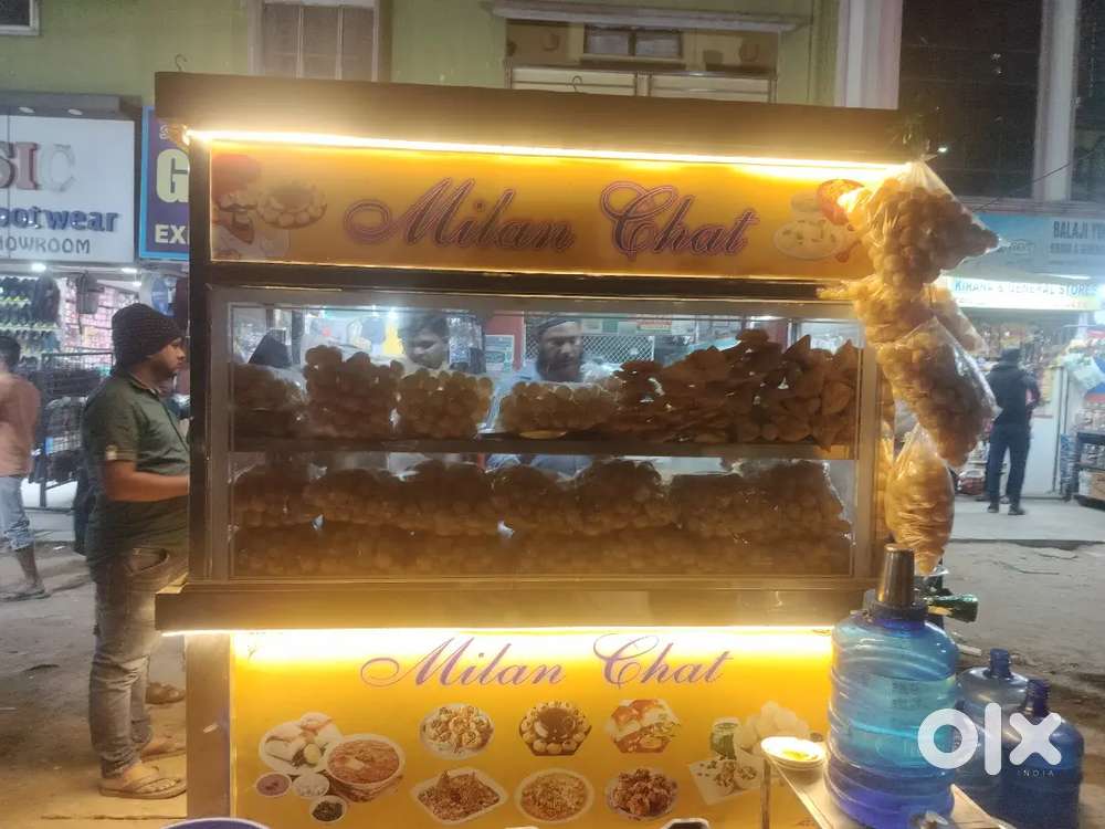 Pani puri service want