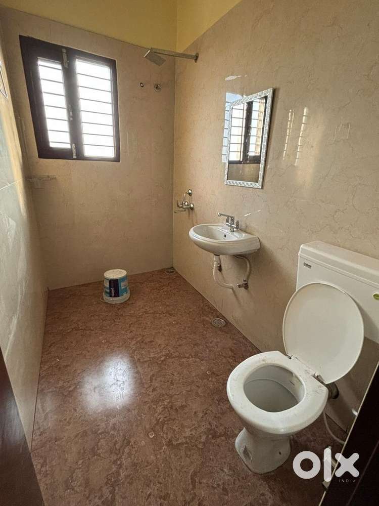 2 BHK accommodation available