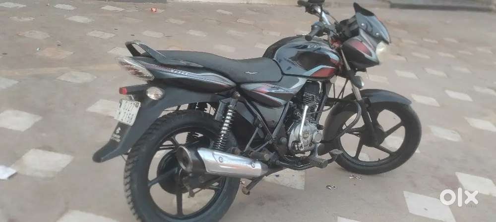 Bajaj discover 100cc Newton new battery