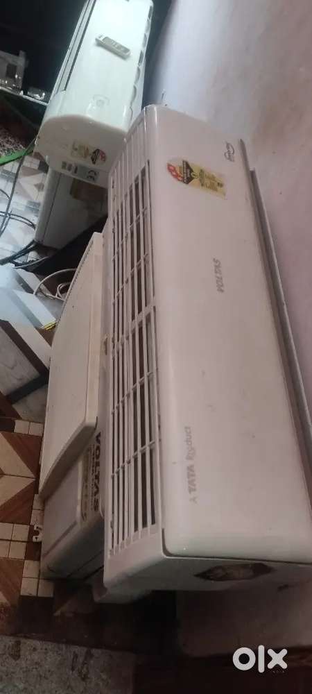 1. Ton , 1.5 ton , 2 ton good condition ac available